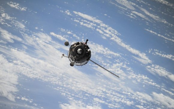 Water-based spacecraft  propulsion system gets testing program