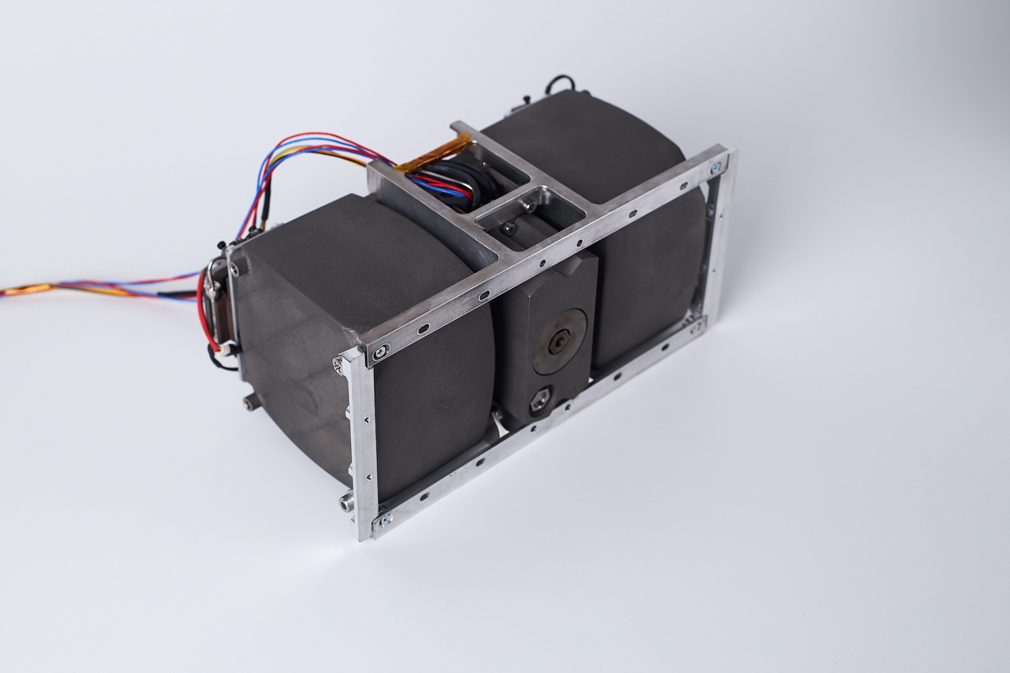 Water-based CubeSat propulsion system for safe LEO missions