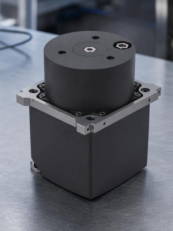 SteamJet TunaTank Thruster: Widely customizable water-based propulsion system for 6U to 12U CubeSats